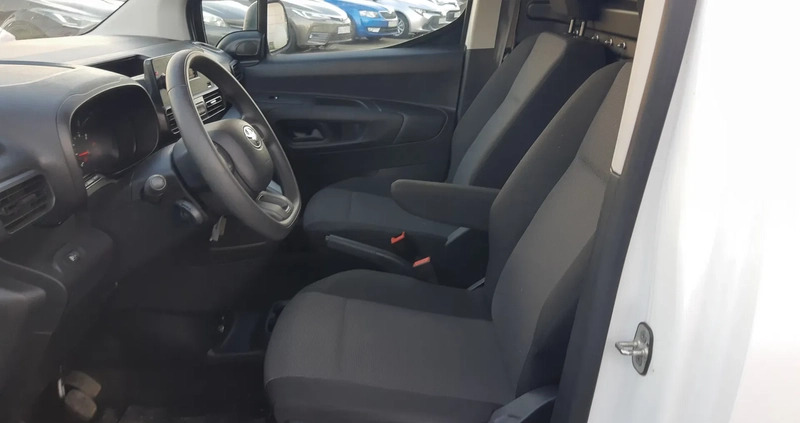 Toyota Proace City cena 68999 przebieg: 65000, rok produkcji 2022 z Wąbrzeźno małe 211